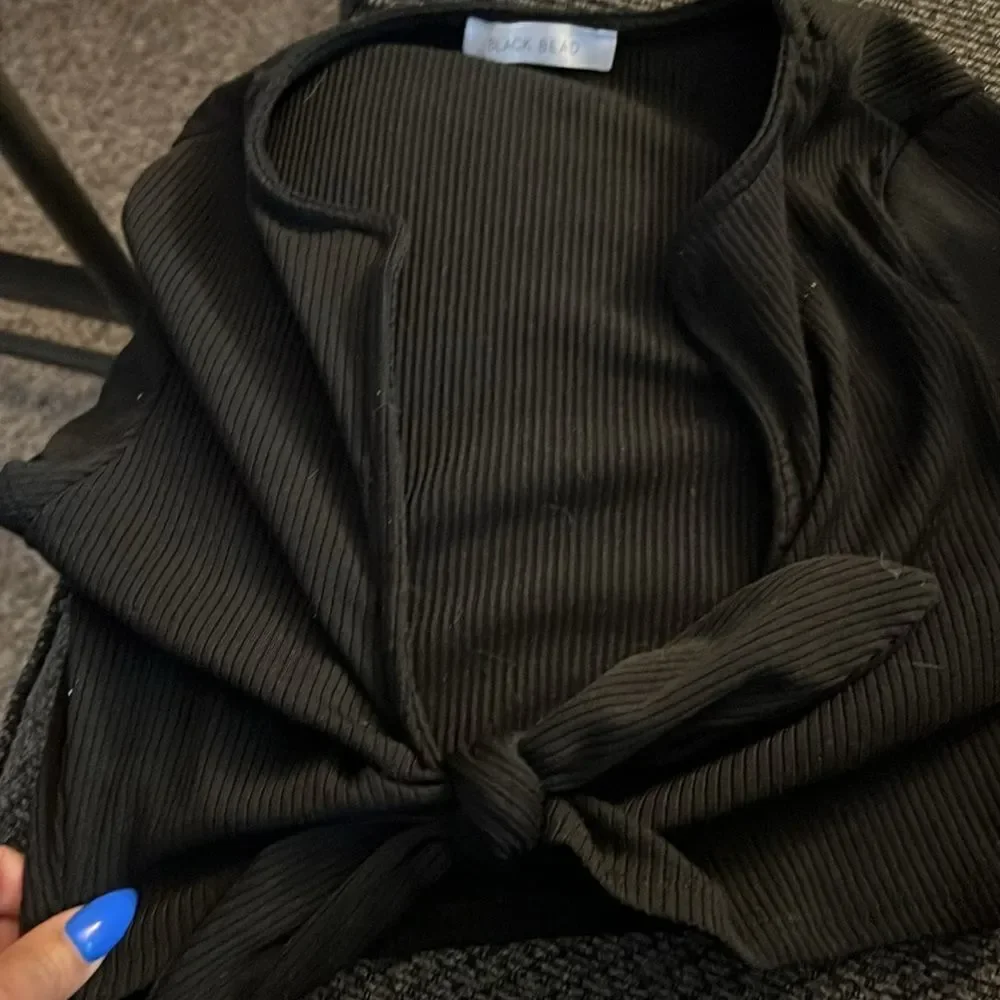 Crop top  - Picture 2 of 2